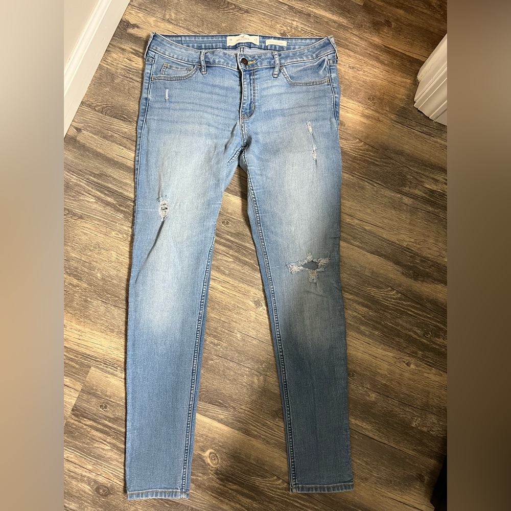 11 R Hollister skinny jeans